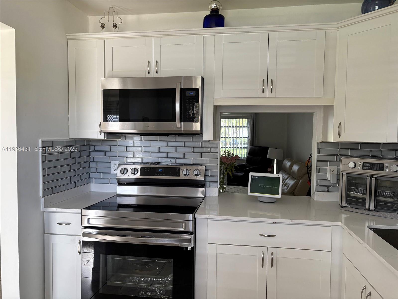 351 Cambridge Road, Unit 108 Hollywood, FL 33024 - Photo 7 of 37