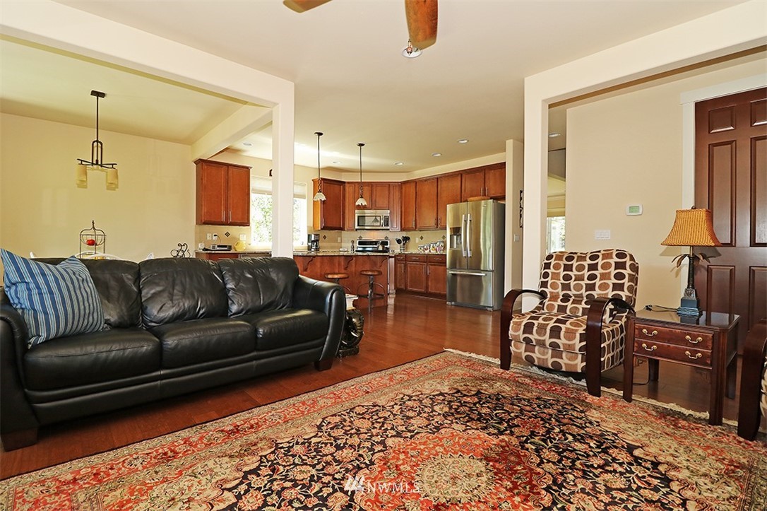 126 233rd Place Southeast Bothell, WA 98021 - Photo 3 of 25
