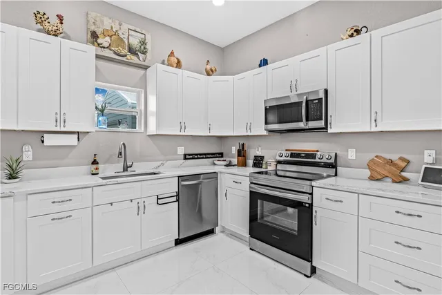 $337,000 | 7005 Berwick Circle, LaBelle, FL 33935