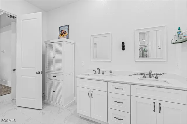 $337,000 | 7005 Berwick Circle, LaBelle, FL 33935