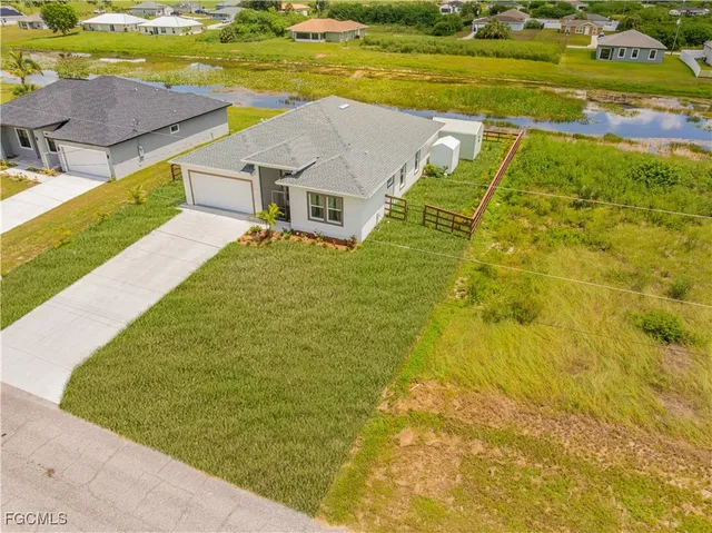 $337,000 | 7005 Berwick Circle, LaBelle, FL 33935