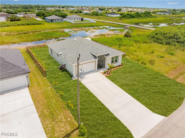 $337,000 | 7005 Berwick Circle, LaBelle, FL 33935