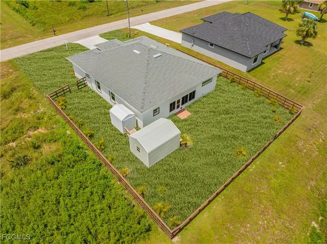 $337,000 | 7005 Berwick Circle, LaBelle, FL 33935