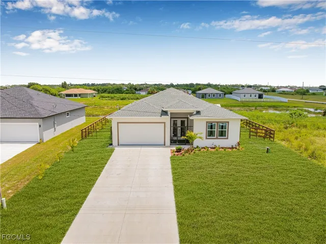 $337,000 | 7005 Berwick Circle, LaBelle, FL 33935