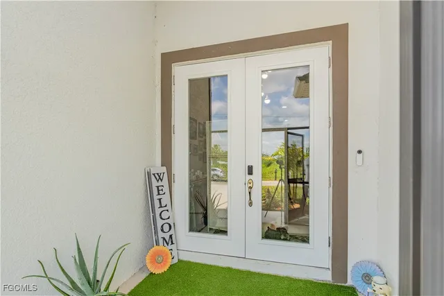 $337,000 | 7005 Berwick Circle, LaBelle, FL 33935