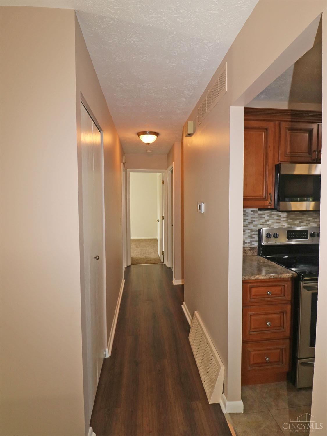 6169 Ricky Drive Fairfield, OH 45014 - Photo 12 of 46 Gallery Image 12