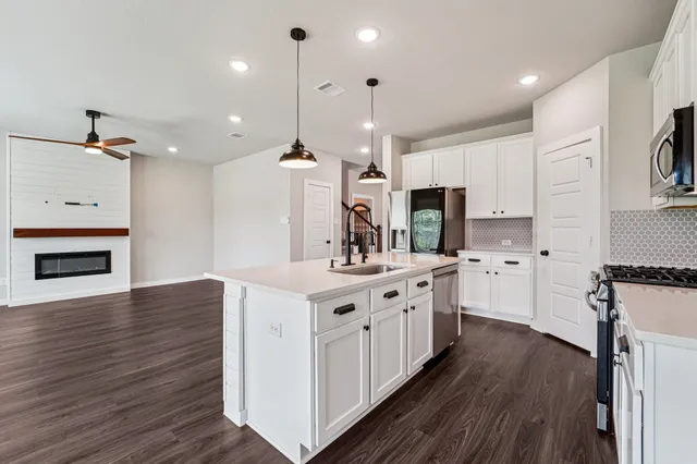 $3,250 | 15011 Red Buckeye Drive, Cypress, TX 77433