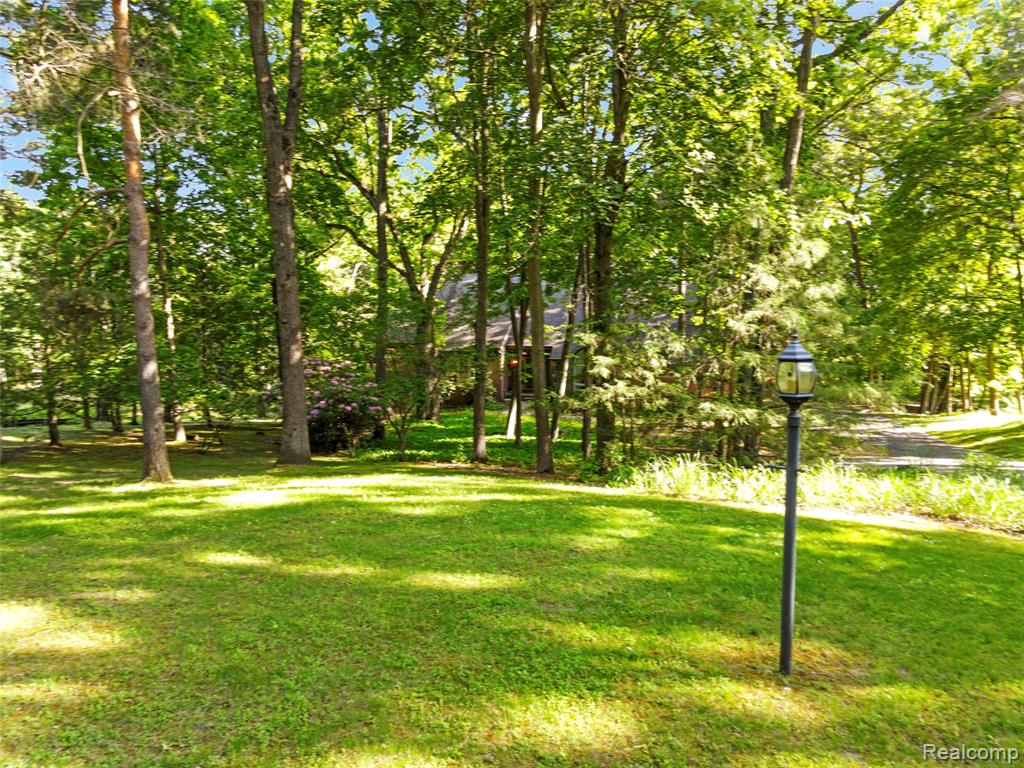 2323 Addaleen Road Highland, MI 48357 - Photo 22 of 70