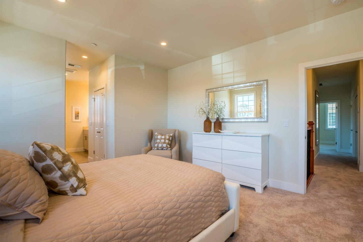 1080 Ed Roth Terrace Sunnyvale, CA 94087 - Photo 15 of 31 Gallery Image 15