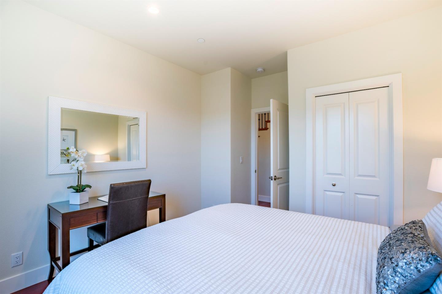 1080 Ed Roth Terrace Sunnyvale, CA 94087 - Photo 21 of 31 Gallery Image 21