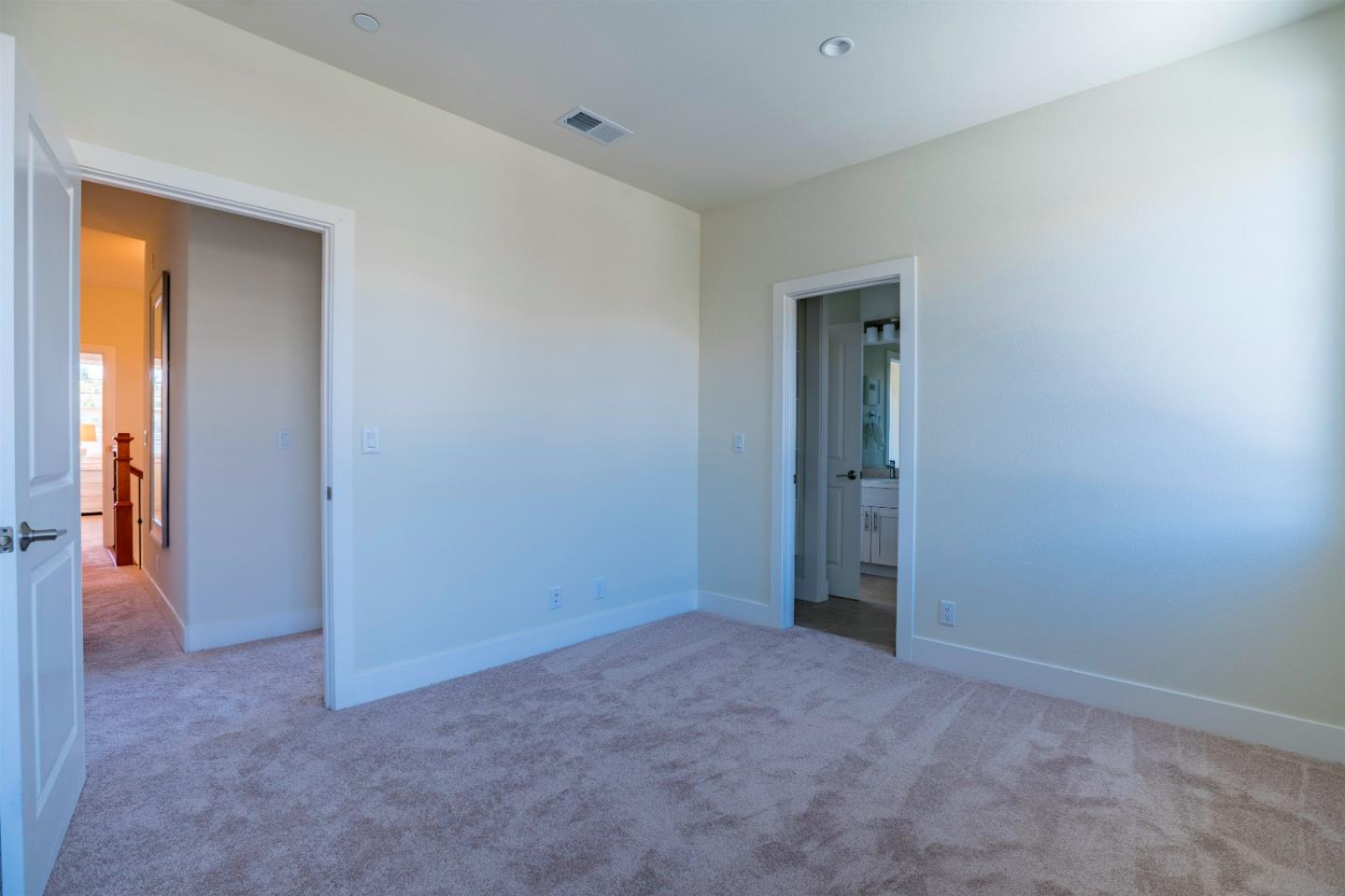 1080 Ed Roth Terrace Sunnyvale, CA 94087 - Photo 25 of 31 Gallery Image 25