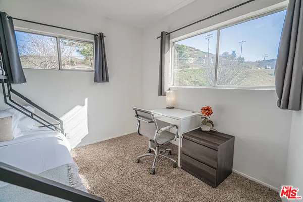 $4,300 | 35315 Glenwall Street, Agua Dulce, CA 91390