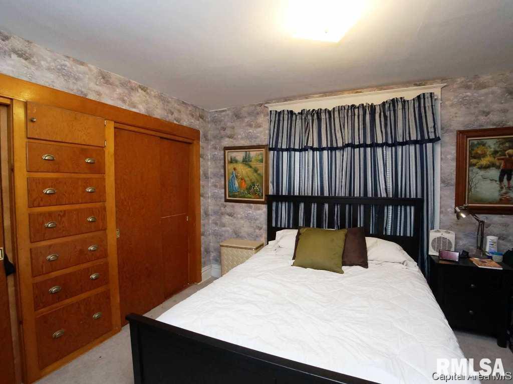 1006 Osburn Avenue Springfield, IL 62702 - Photo 3 of 20