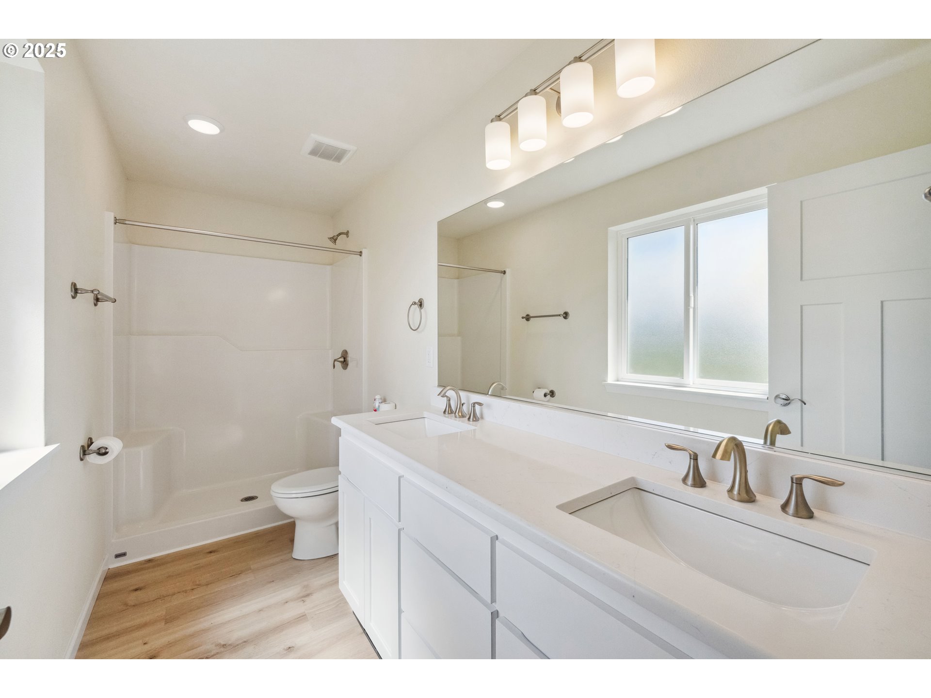 655 11th Street Southwest Bandon, OR 97411 - Photo 16 of 32