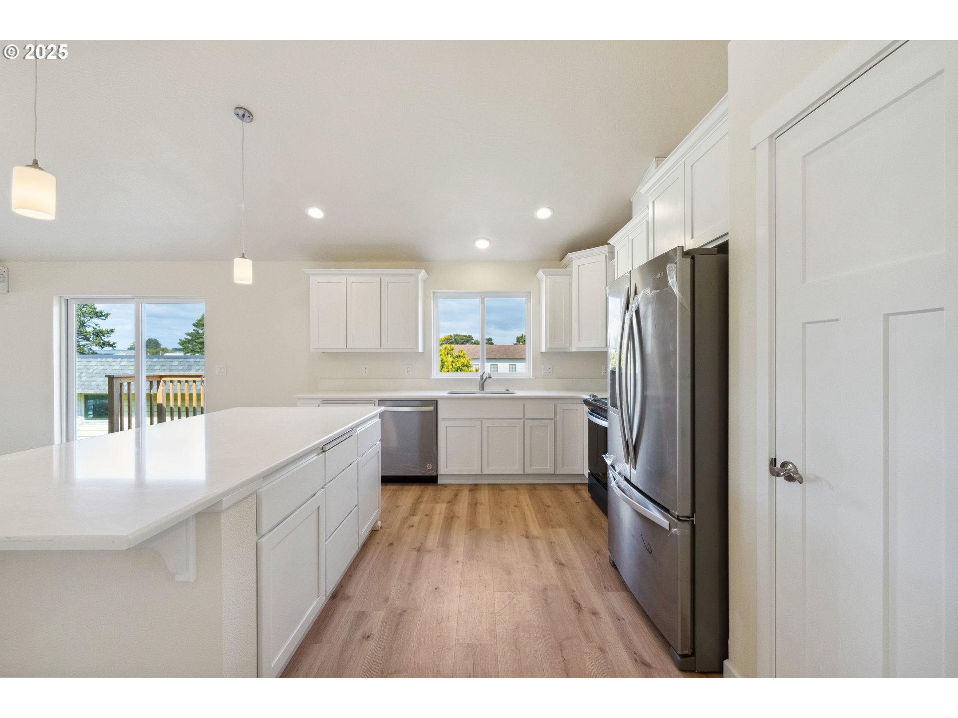 655 11th Street Southwest Bandon, OR 97411 - Photo 28 of 32