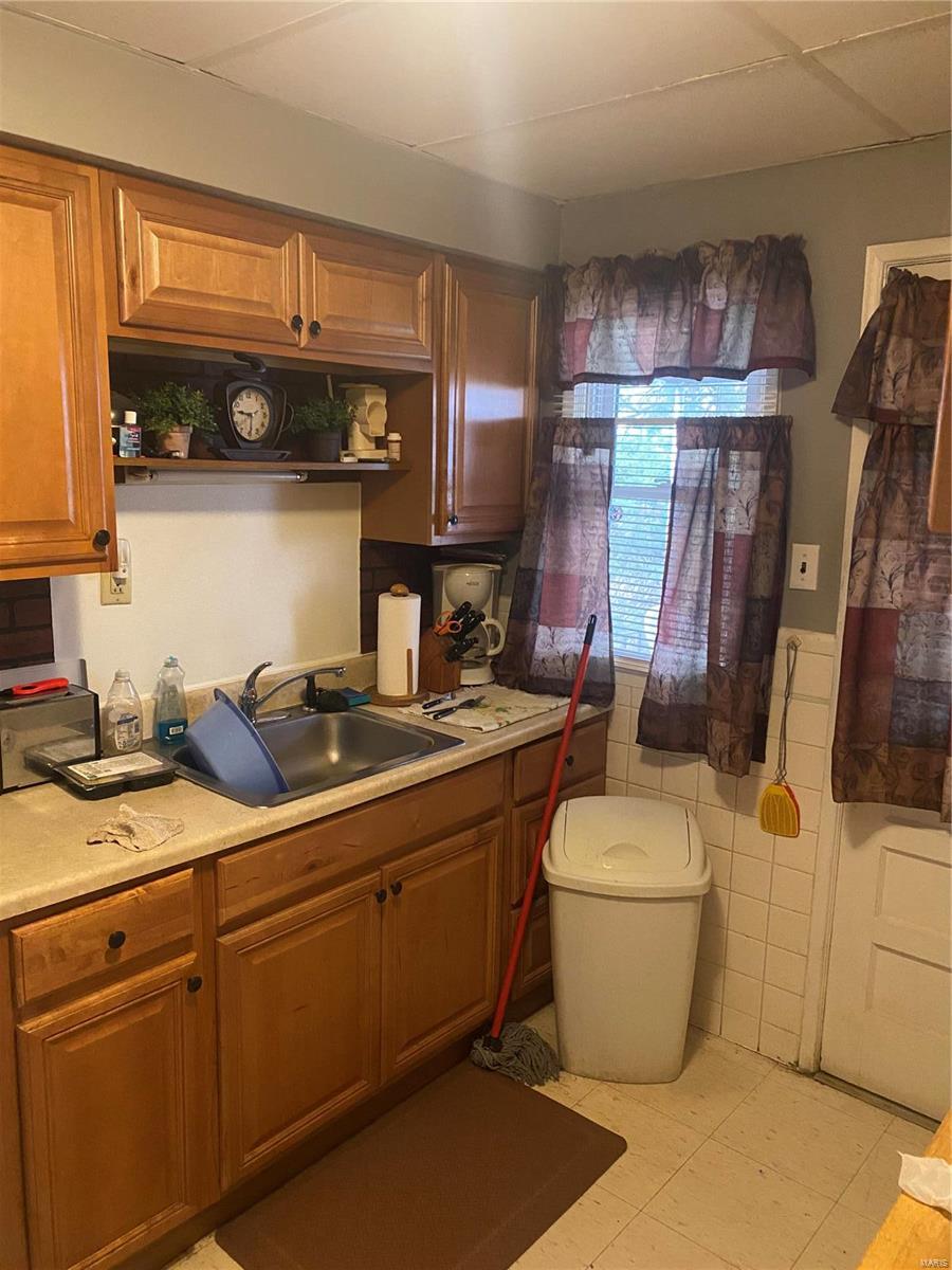 7716 Monroe Drive St. Louis, MO 63133 - Photo 11 of 27