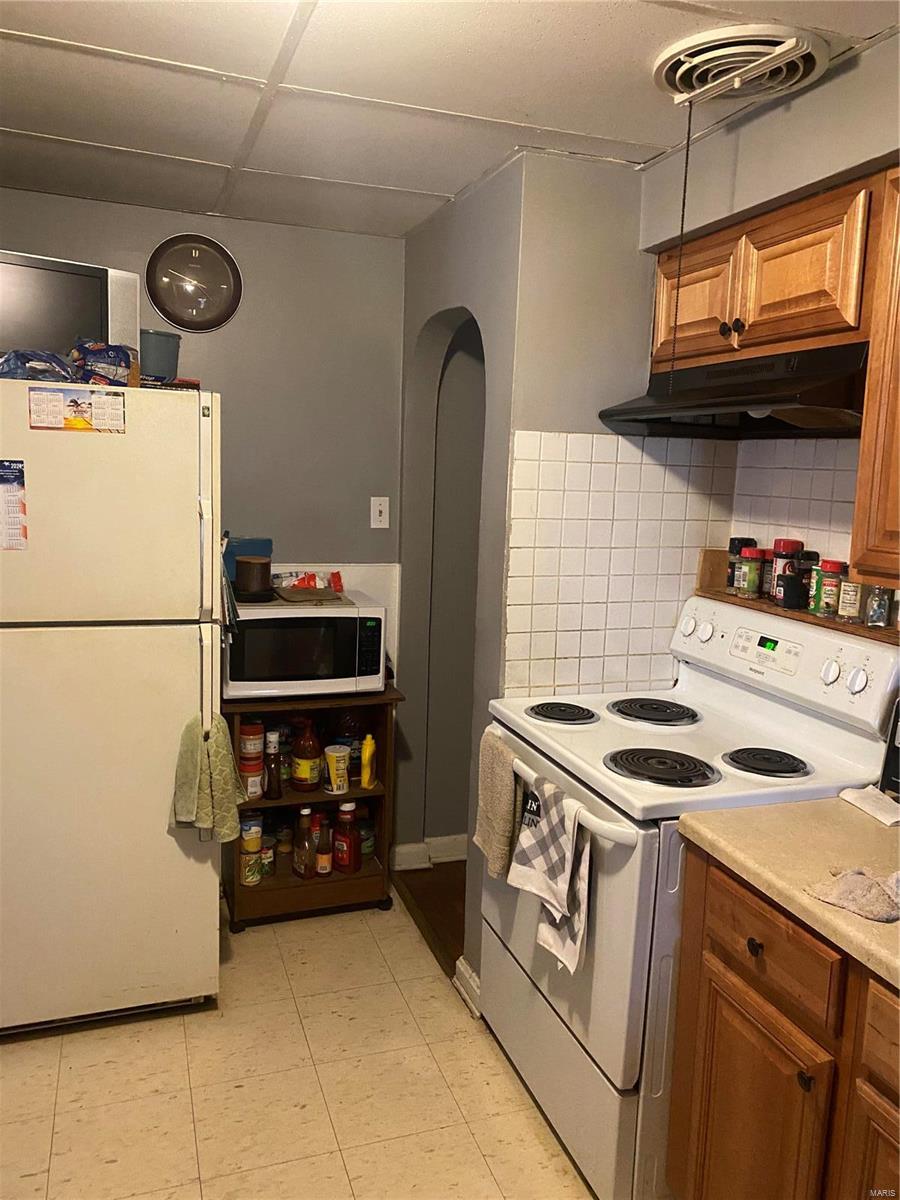 7716 Monroe Drive St. Louis, MO 63133 - Photo 13 of 27