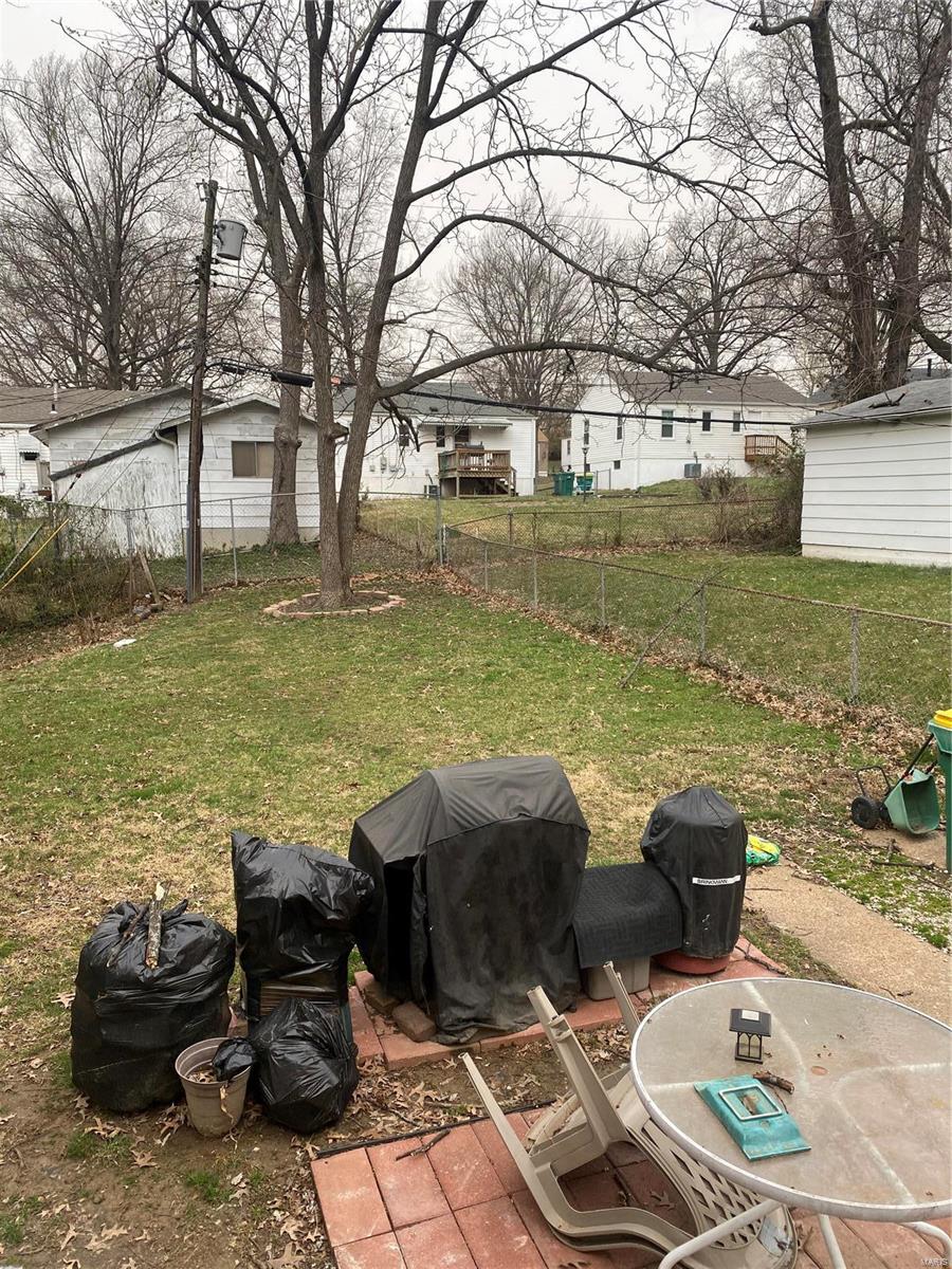 7716 Monroe Drive St. Louis, MO 63133 - Photo 23 of 27