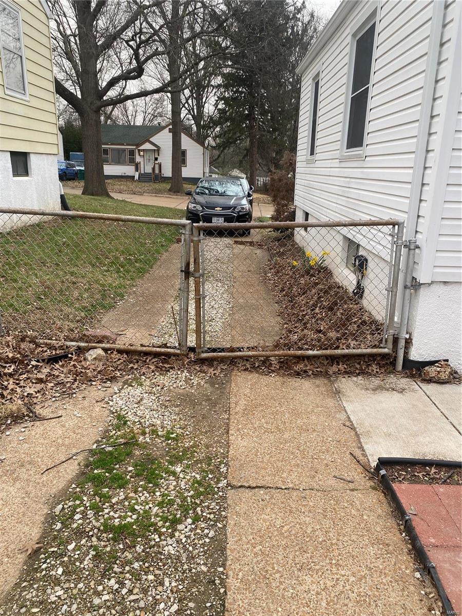 7716 Monroe Drive St. Louis, MO 63133 - Photo 25 of 27