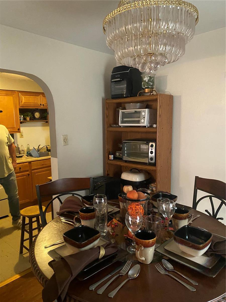 7716 Monroe Drive St. Louis, MO 63133 - Photo 4 of 27