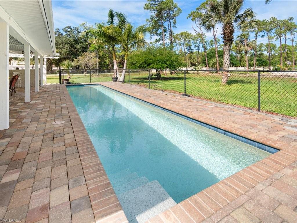 520 Soll Street Naples, FL 34109 - Photo 28 of 31 a view of a backyard