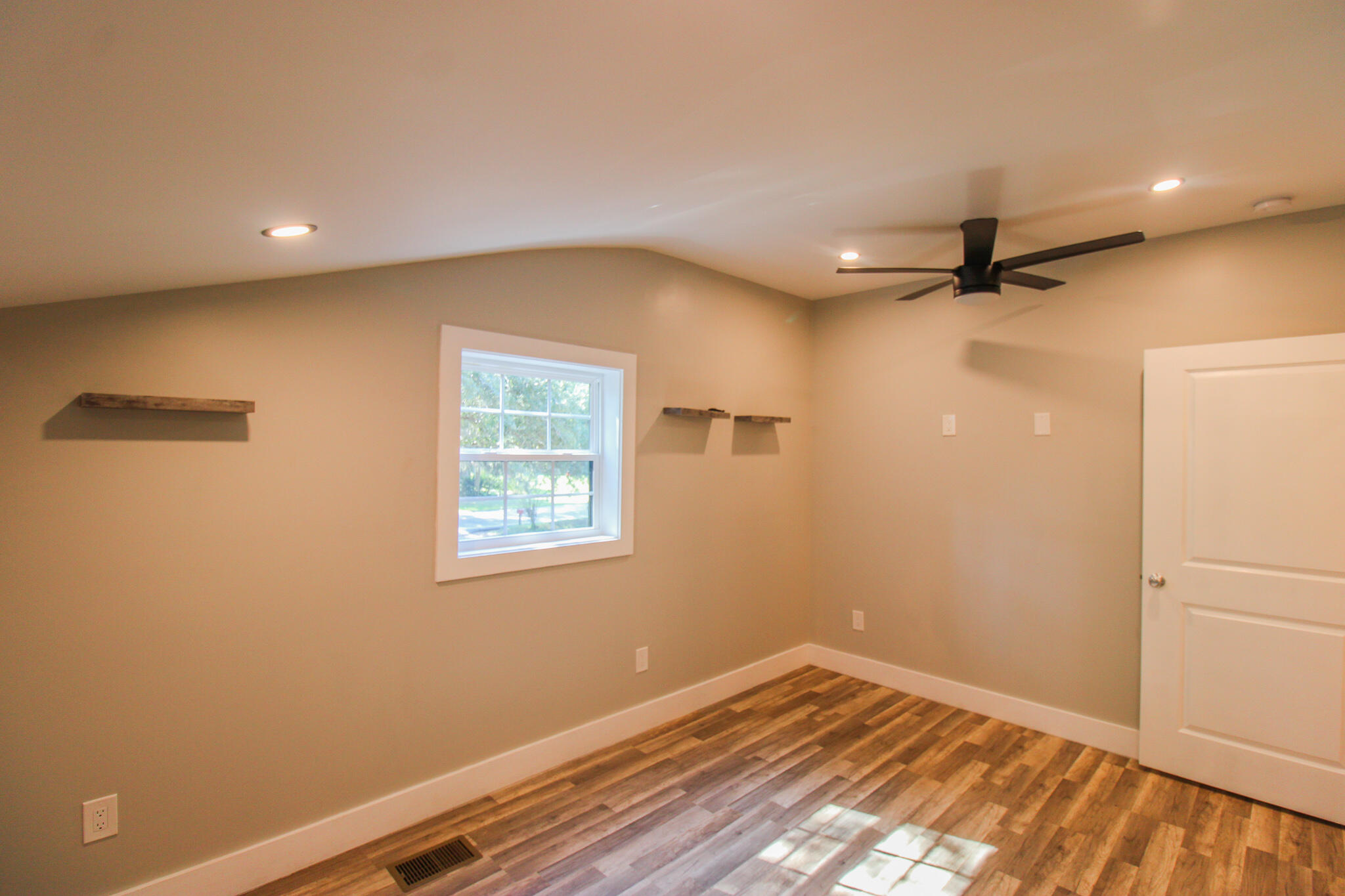 3494 River Road, Unit 1 Johns Island, SC 29455 - Photo 10 of 20 9FB1FFF9-5173-45F4-9C85-D06AE848209B