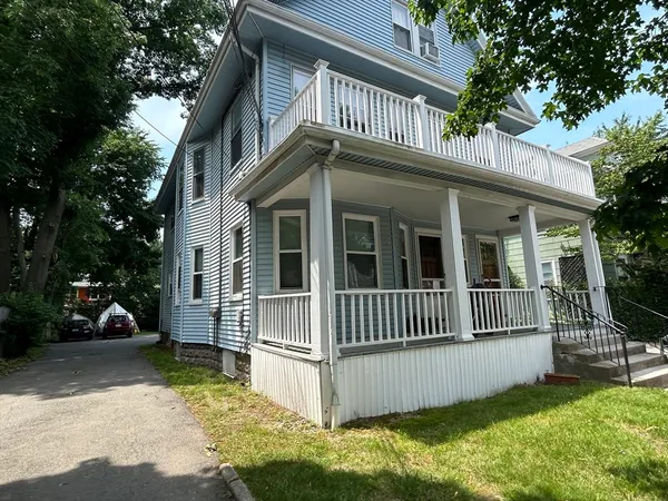 $3,100 | 6 Belknap Street, Arlington, MA 02474