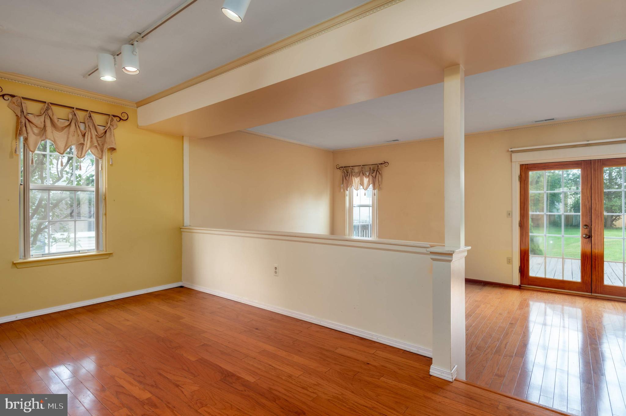 1126 Pond Road Harrisburg, PA 17111 - Photo 4 of 25 Living and Dining rooms...