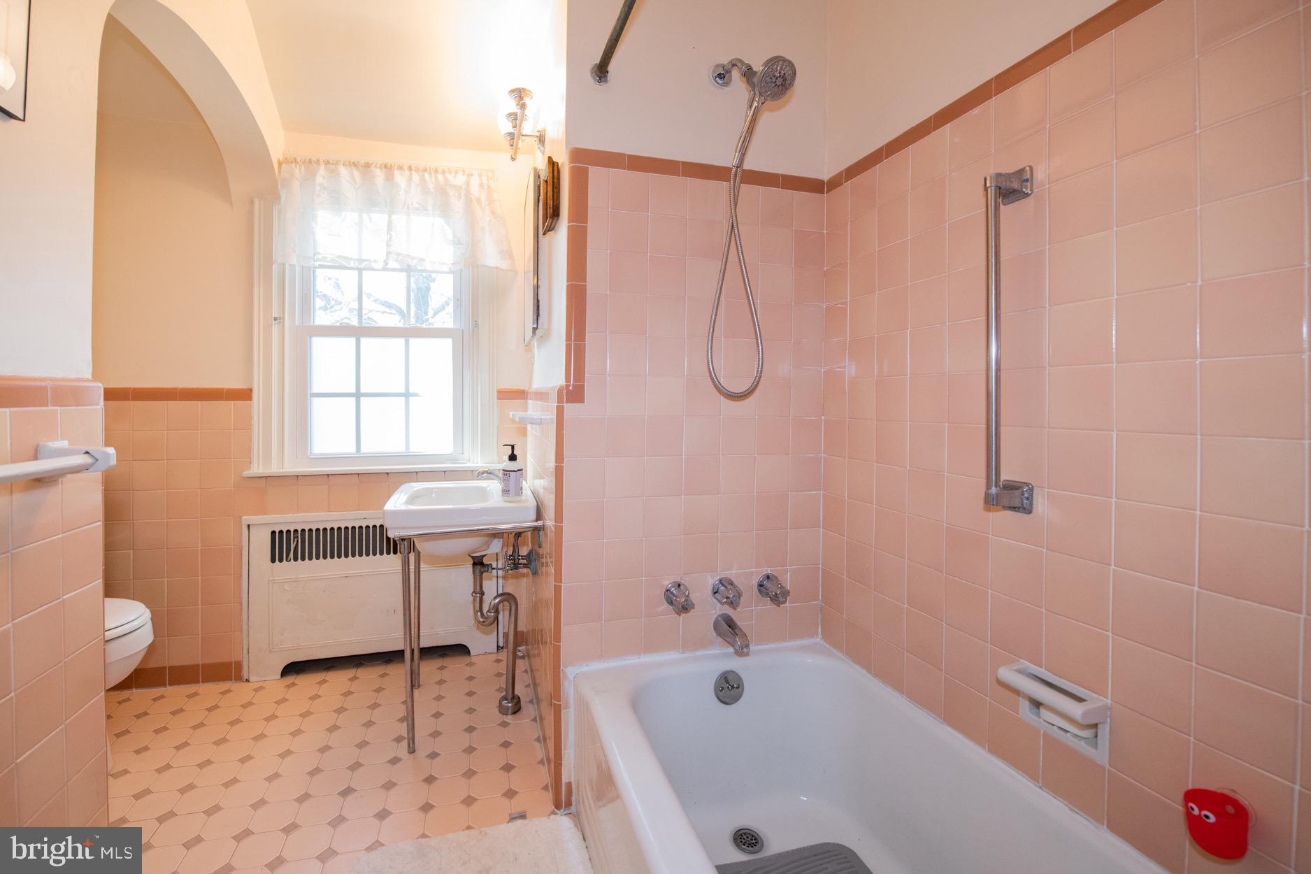 110 Hilltop Road Philadelphia, PA 19118 - Photo 21 of 41 Gallery Image 21