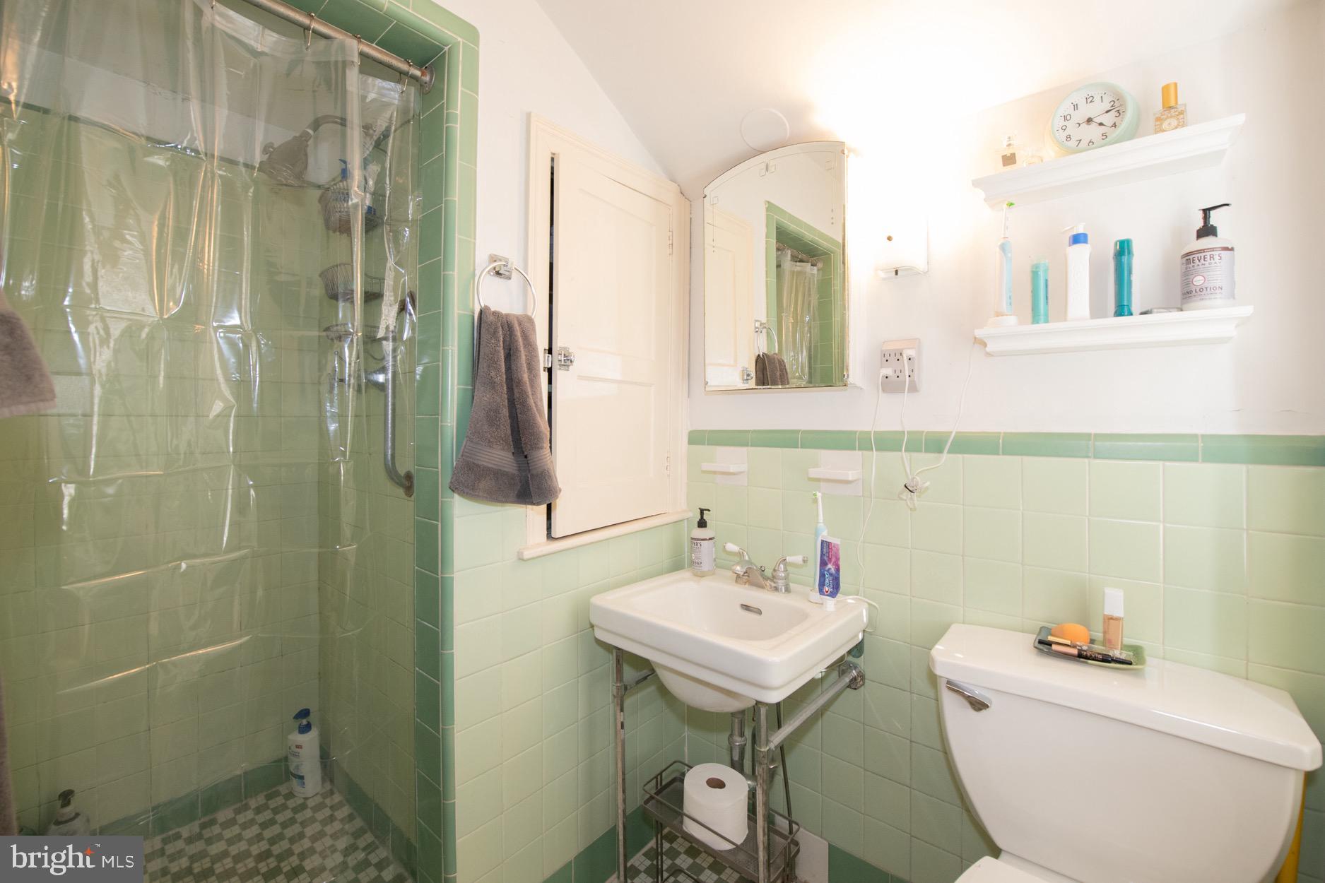 110 Hilltop Road Philadelphia, PA 19118 - Photo 27 of 41 Gallery Image 27