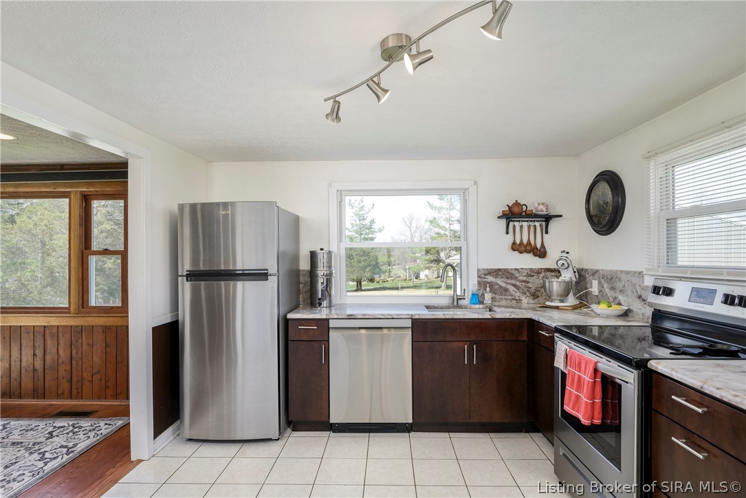 1120 Georgetown-Lanesville Road Georgetown, IN 47122 - Photo 12 of 41