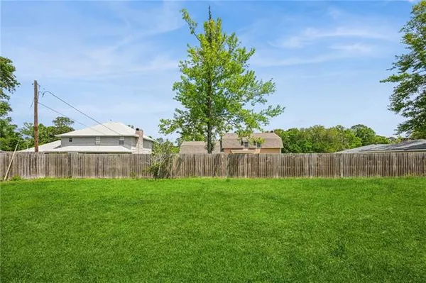 $2,250 | 208 Country Club Boulevard, Slidell, LA 70458