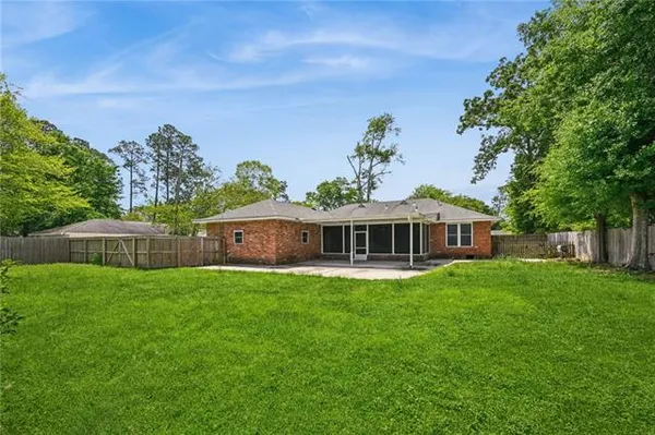 $2,250 | 208 Country Club Boulevard, Slidell, LA 70458