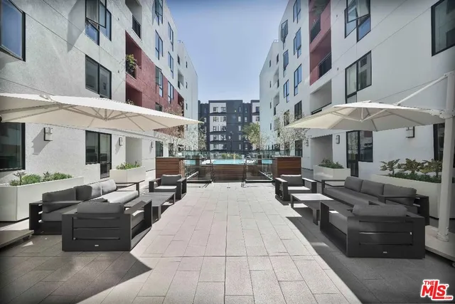 $3,150 | 1234 Wilshire Boulevard, Unit 203, Los Angeles, CA 90017