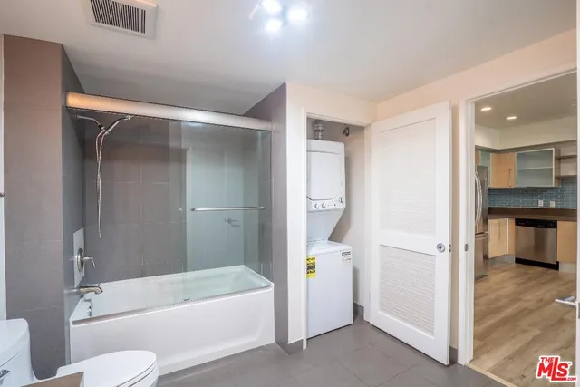 $3,150 | 1234 Wilshire Boulevard, Unit 203, Los Angeles, CA 90017