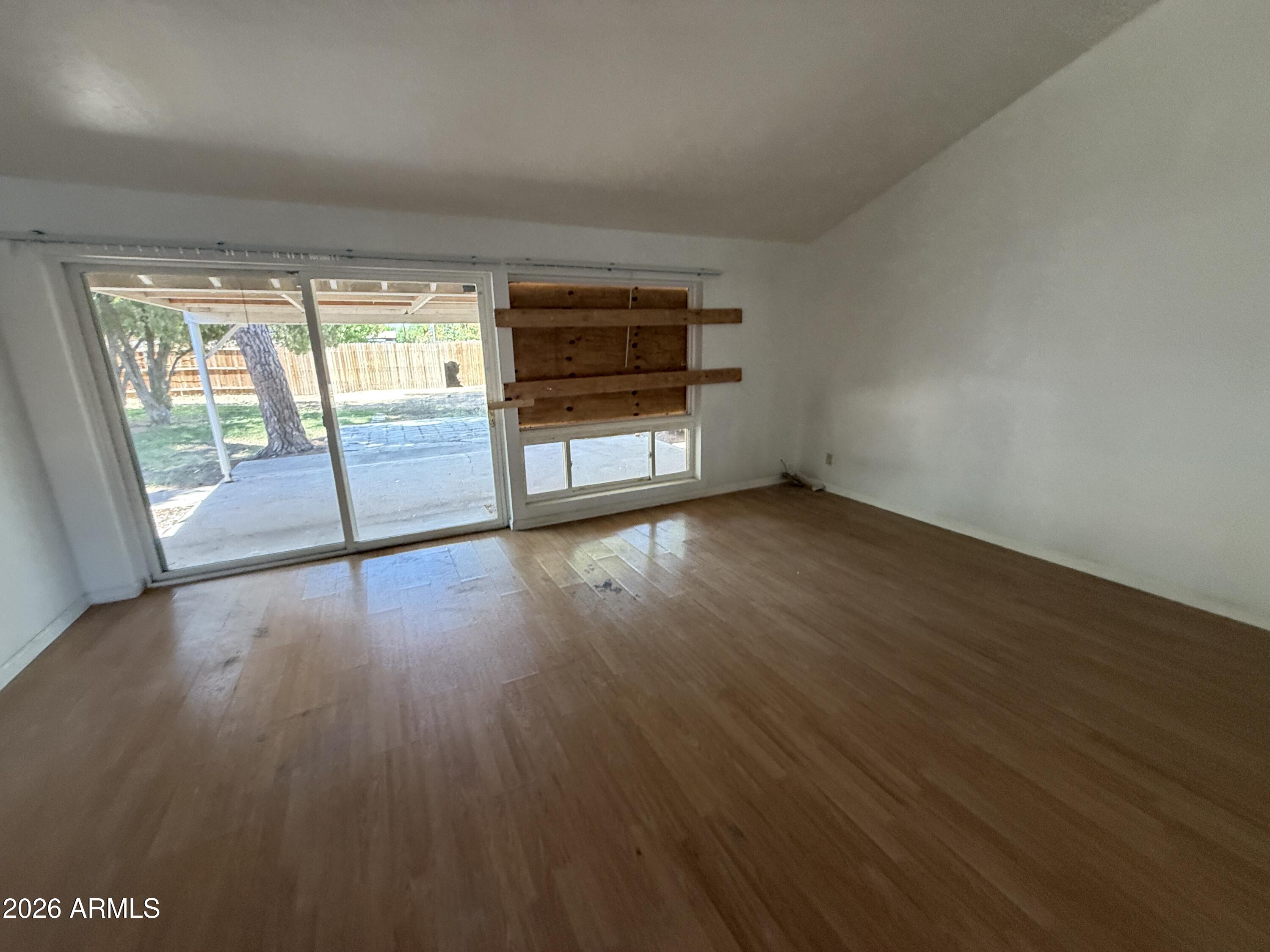 1112 West Bethany Home Road Phoenix, AZ 85013 - Photo 5 of 16