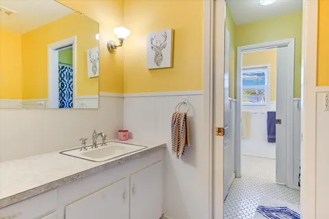 $427,000 | 224 Circle Haven, Canyon Lake, TX 78133