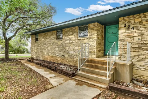 $427,000 | 224 Circle Haven, Canyon Lake, TX 78133