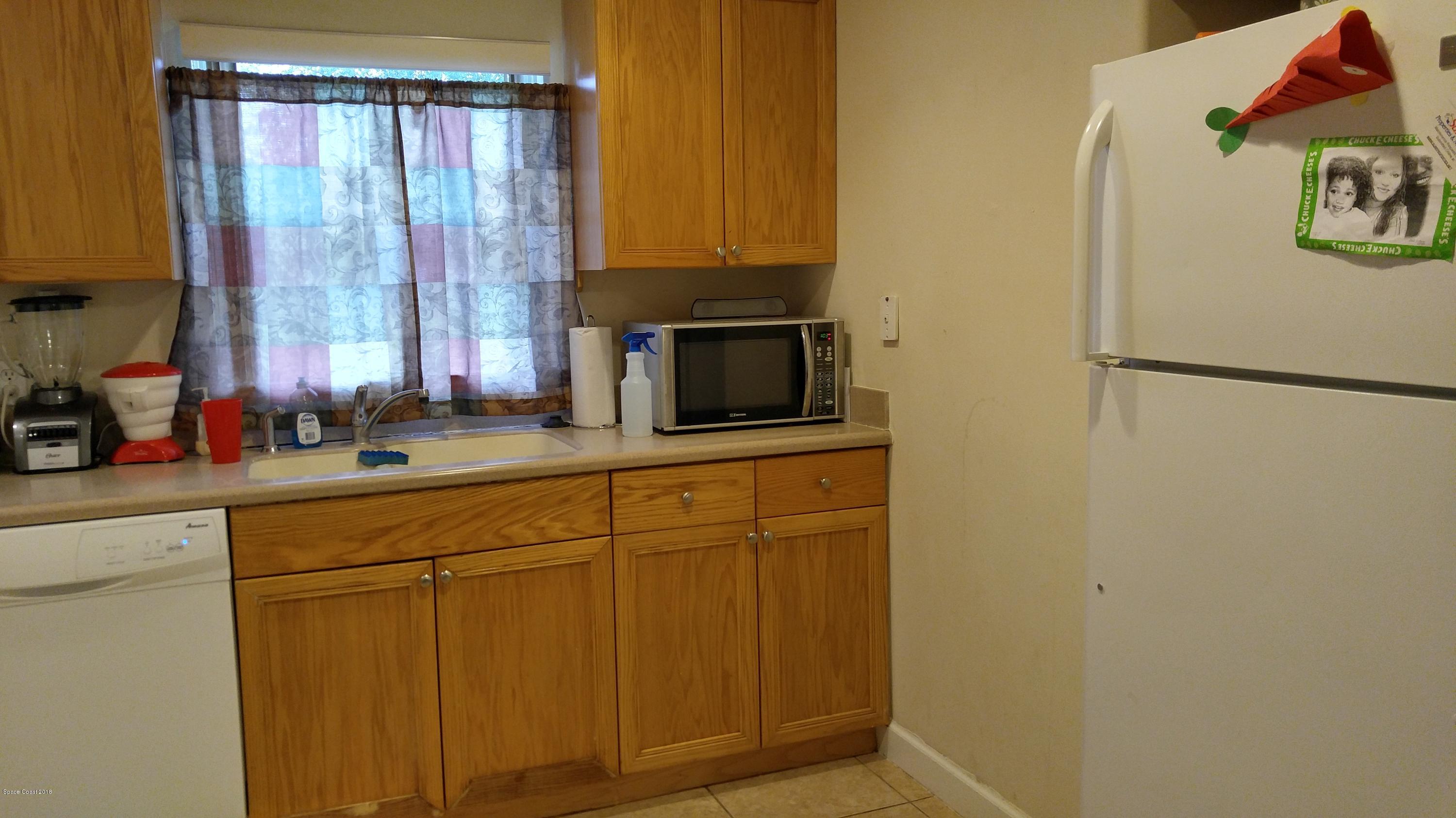 1667 Desco, Unit B Palm Bay, FL 32909 - Photo 5 of 11 2017-07-21 15.09.56