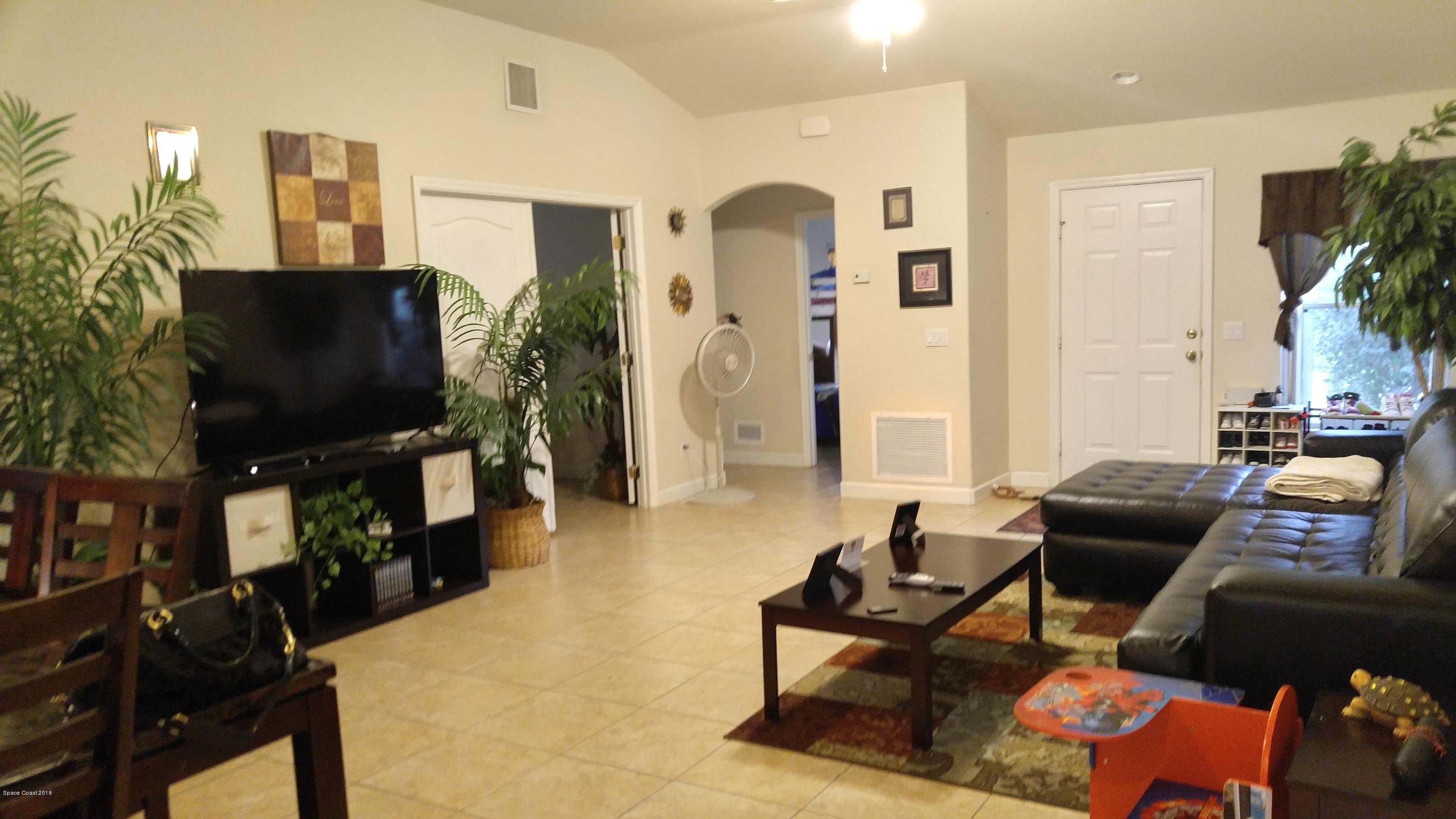 1667 Desco, Unit B Palm Bay, FL 32909 - Photo 8 of 11 2017-07-21 15.10.38