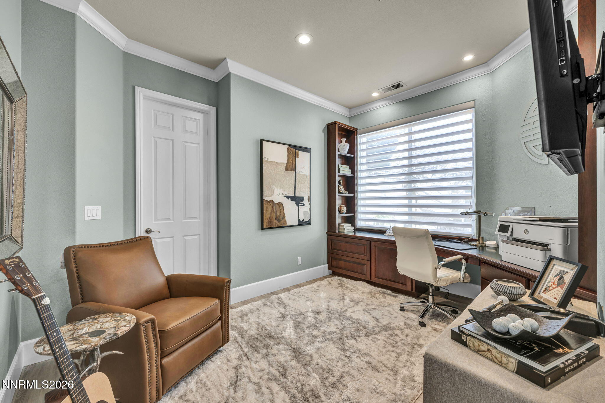 4530 Tosco Drive Reno, NV 89509 - Photo 22 of 32 59.office outside guest suite