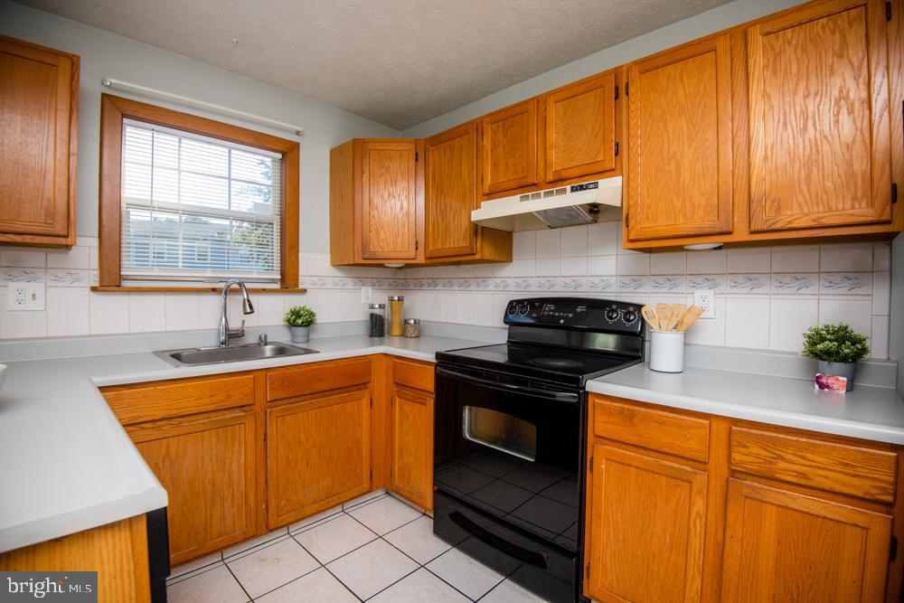 418 Kosoak Road Baltimore, MD 21220 - Photo 19 of 42 Kitchen