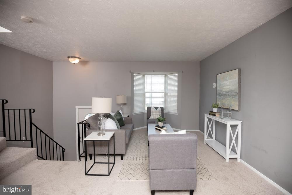 418 Kosoak Road Baltimore, MD 21220 - Photo 8 of 42 Living Room