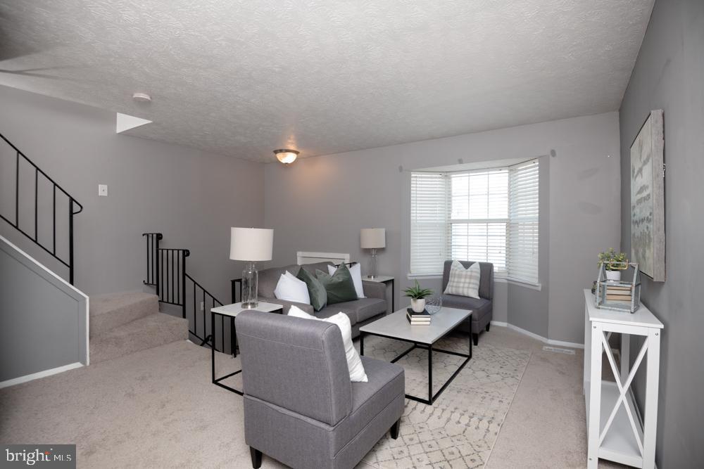 418 Kosoak Road Baltimore, MD 21220 - Photo 9 of 42 Living Room