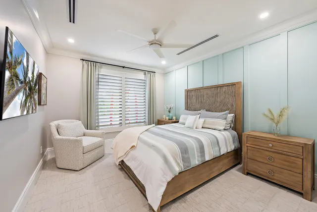 a view of entryway and hall