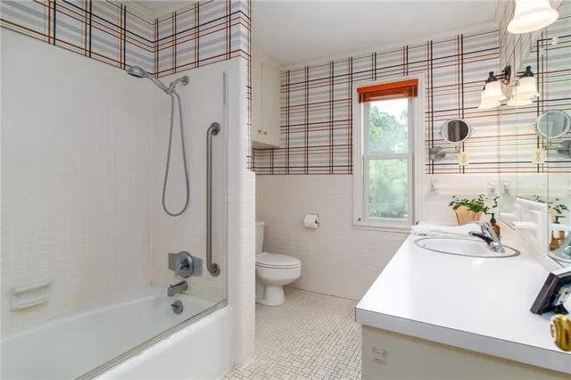 $464,000 | 4402 Wellington Boulevard, Alexandria, LA 71303