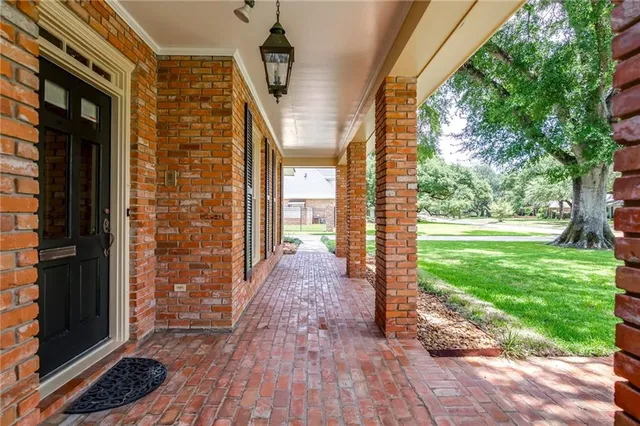 $464,000 | 4402 Wellington Boulevard, Alexandria, LA 71303