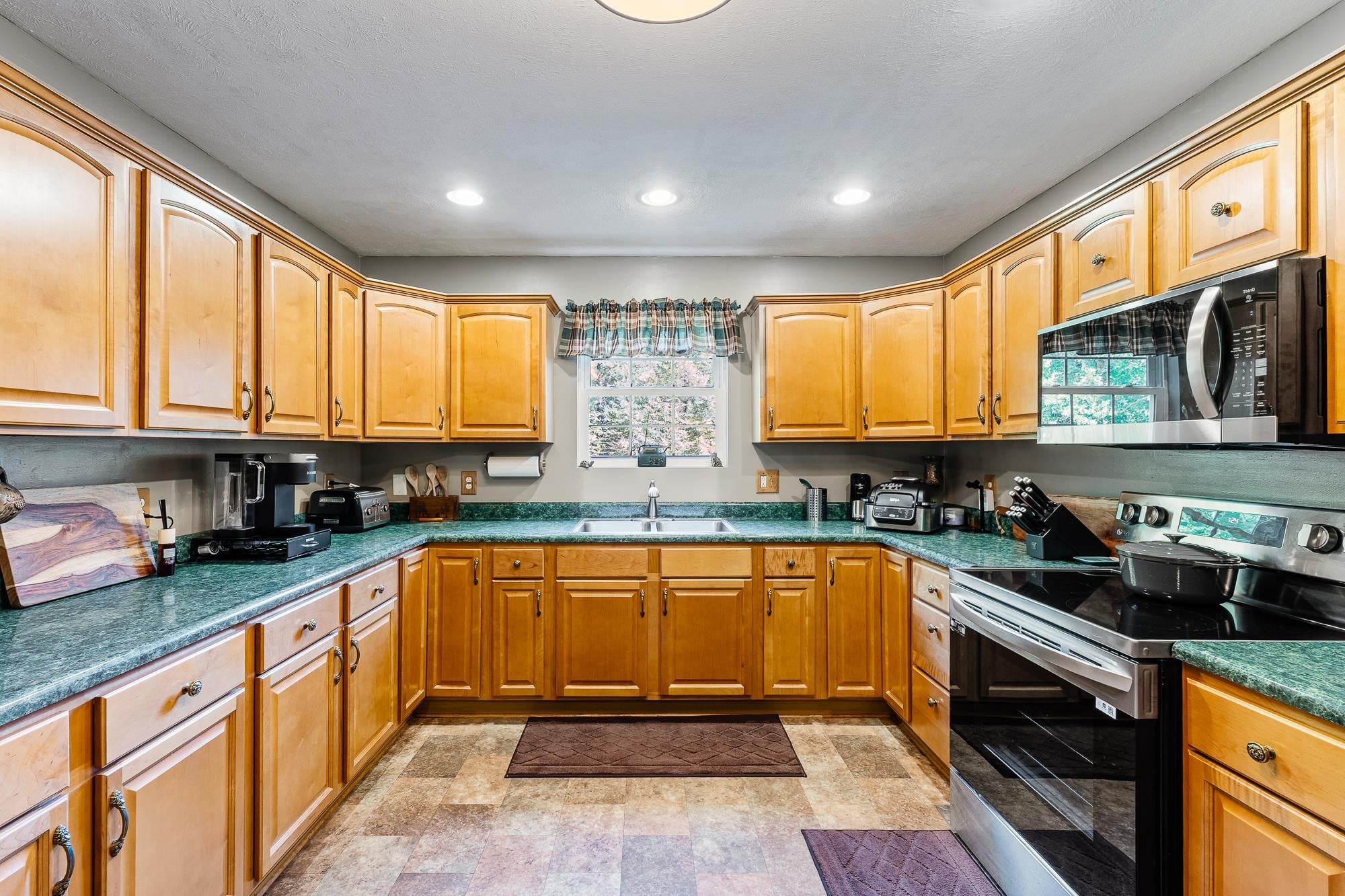 1797 Big Creek Road Wayne, WV 25570 - Photo 12 of 30 Gallery Image 12