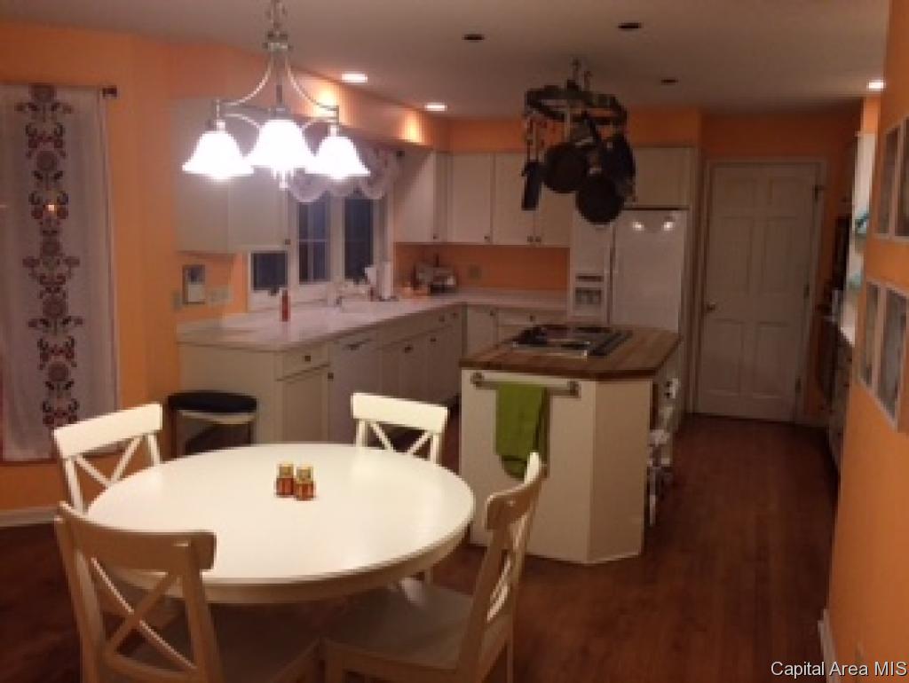 2008 Oak Creek Road Springfield, IL 62704 - Photo 7 of 13