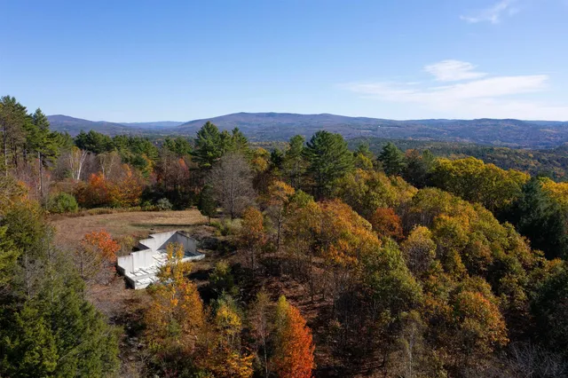 $276,000 | 385 Hauger Road, Thetford, VT 05075